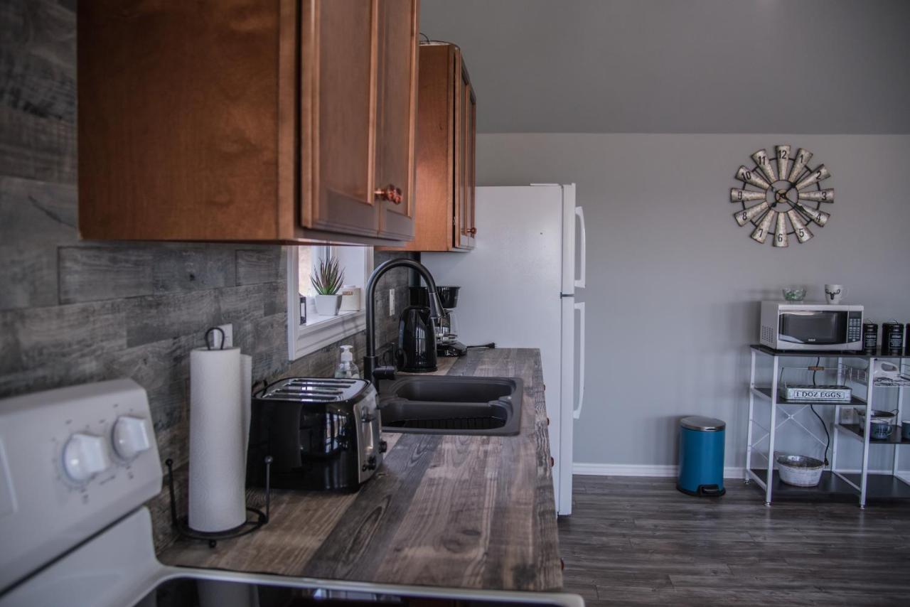 Family Ties Vacation Home - Hopkins House Twillingate Bagian luar foto